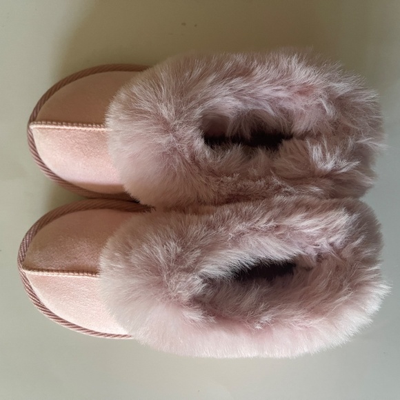 Girls Faux Fur Slippers - Two pairs - Picture 6 of 16